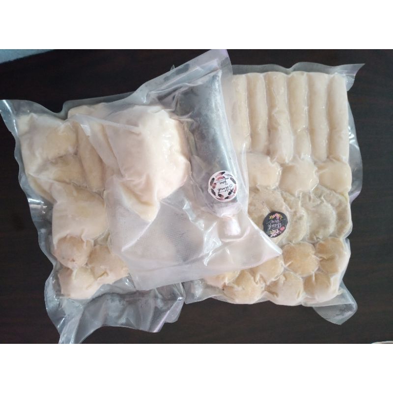 

Pempek Paket B (Isi 25+Isi 10+Kapal Selam)