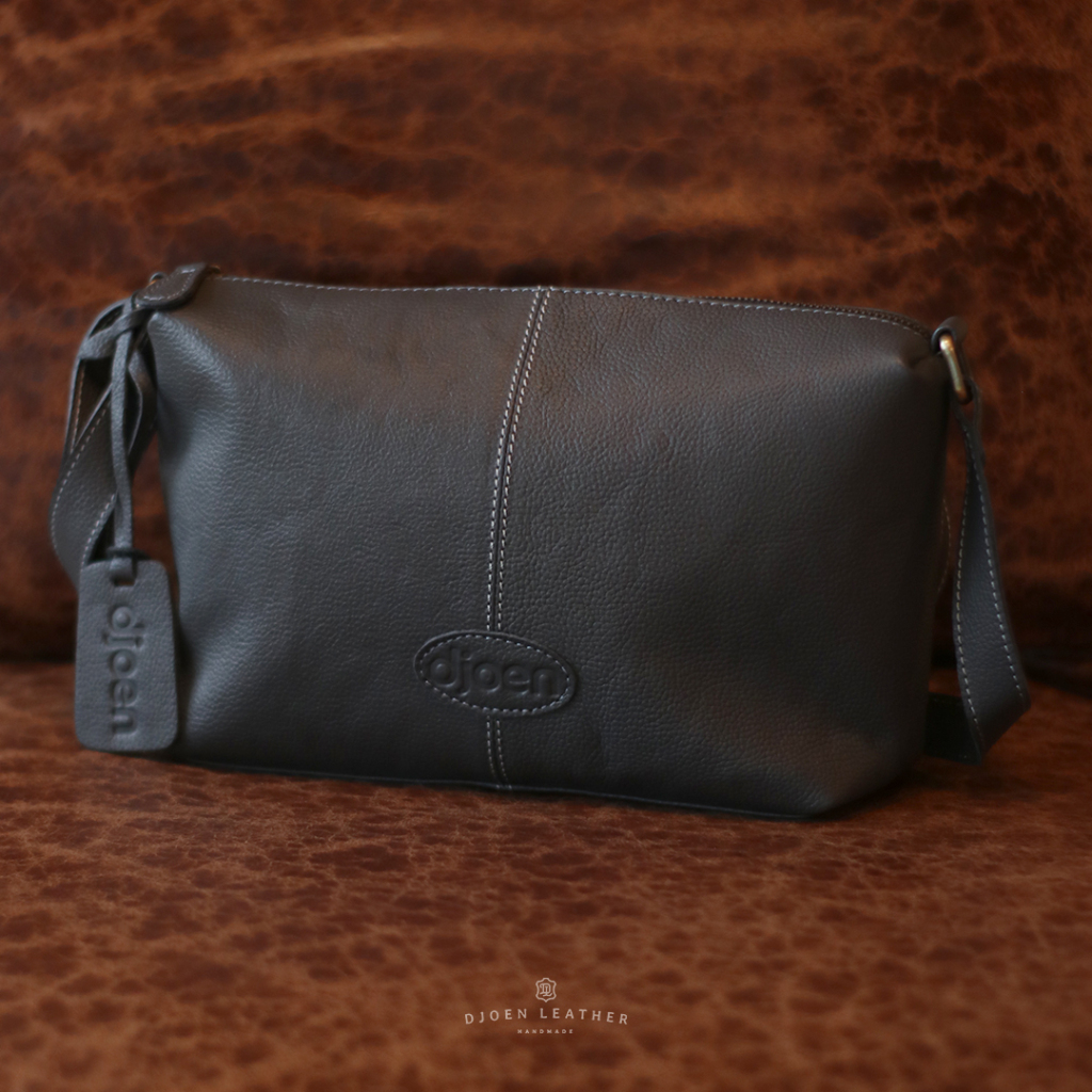 Tas kulit selempang muat banyak Dinara Bag   by Djoen Leather