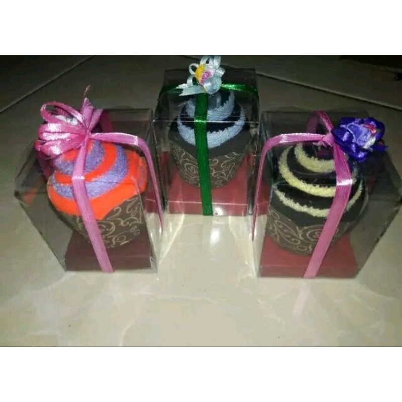 SOUVENIR PERNIKAHAN/ SOUVENIR SAPUTANGAN HANDUK KECIL/ SOUVENIR PERNIKAHAN/SOUVENIR LUCU/ SOUVENIR