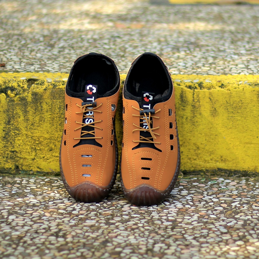 Sepatu Sandal import Pria Santai Sintetis kekinian sepatu slip on pria dewasa import original kulit 