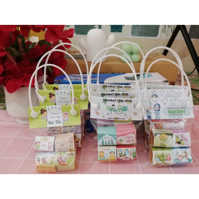 

hampers mini,coklat dadu,coklat cube,coklat tenteng