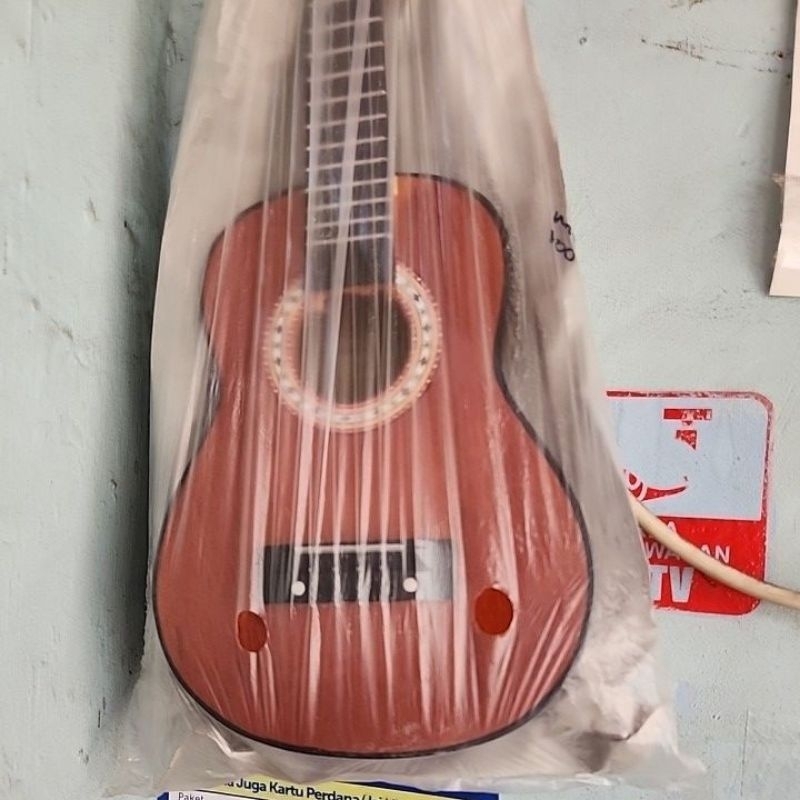 Ukulele senar 4