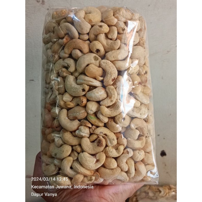 

Kacang Mede Mentah Utuh 1kg