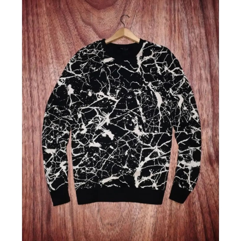 crewneck plac keren motif elegan preloved