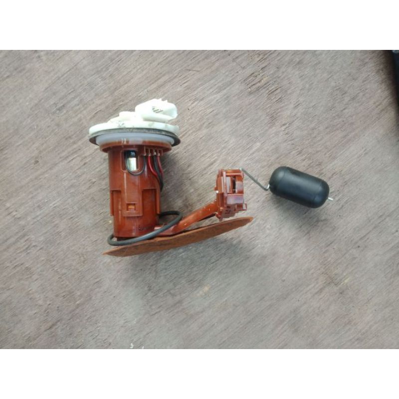 fuel pump Vario 125 150 LED old original