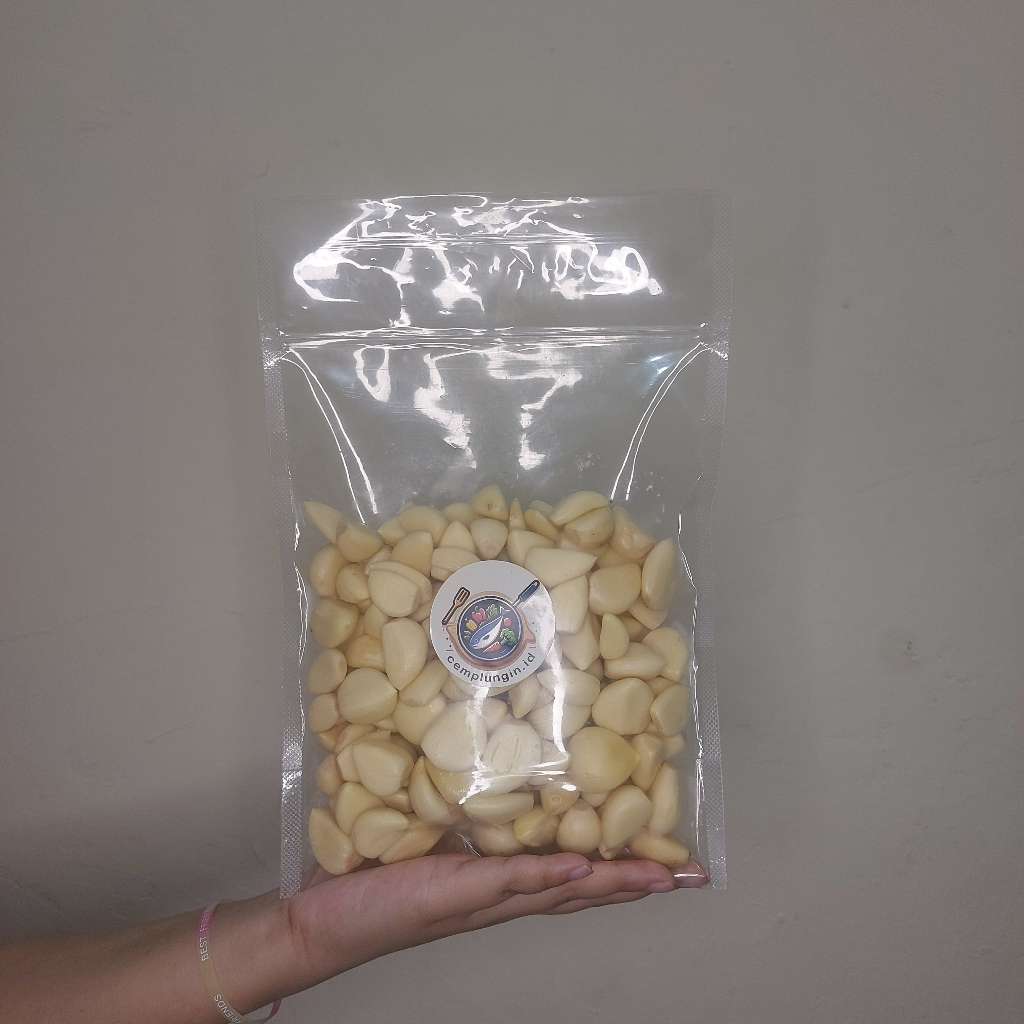 

Bawang Putih Kupas 250 gram Fresh / Sayur Segar Jakarta
