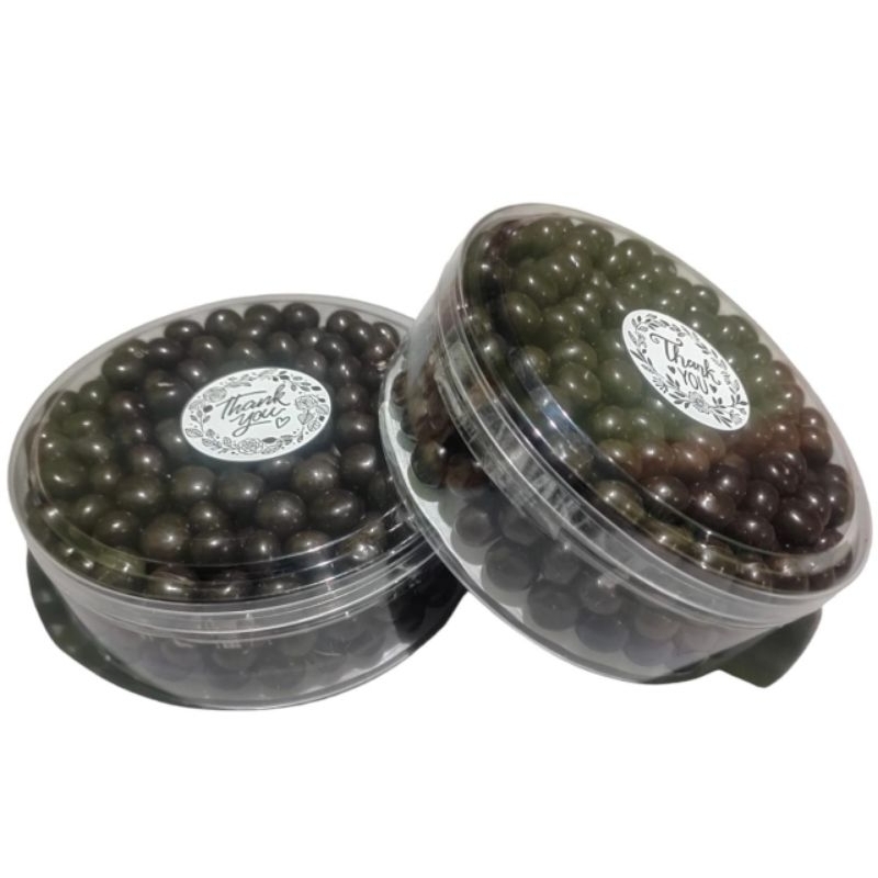 

Bola Coklat Toples