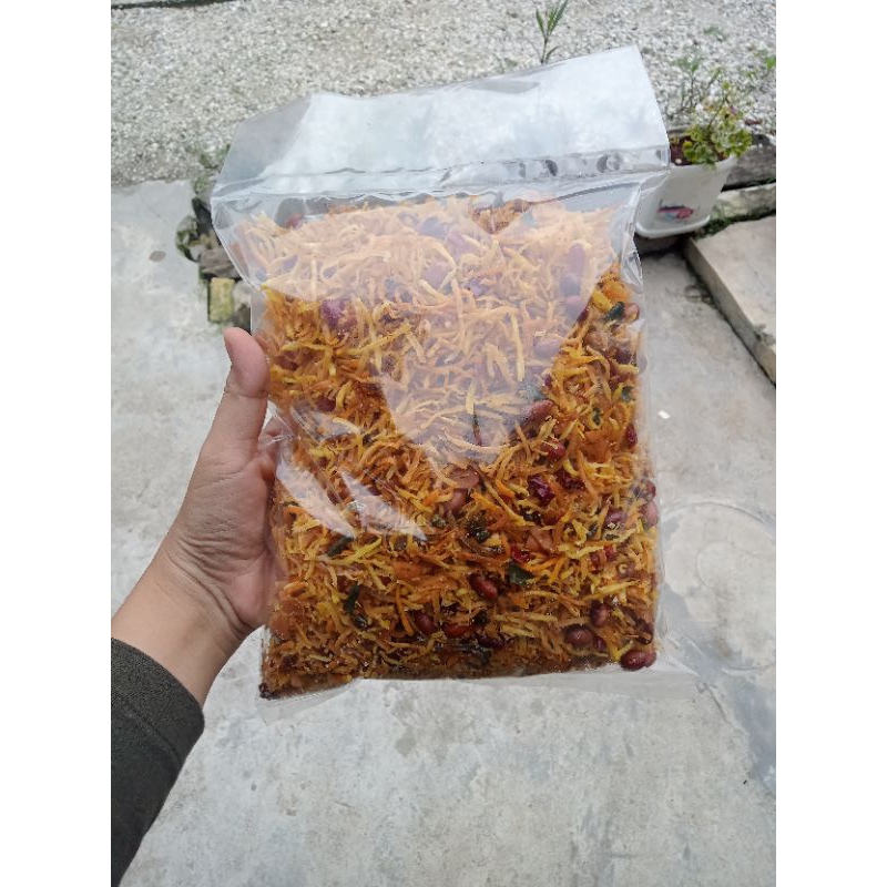 

Serundeng Ubi Bakinco berat 500gr Varian Original | ubi jalar madu makanan tradisional oleh oleh Pekanbaru