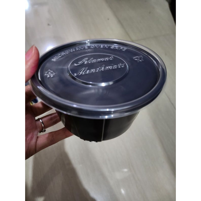 

2Xbtygneal Sakha Snack ) Thinwall Round Bowl Hitam 200Ml & 400Ml + Tutup (Isi 25 Pcs)