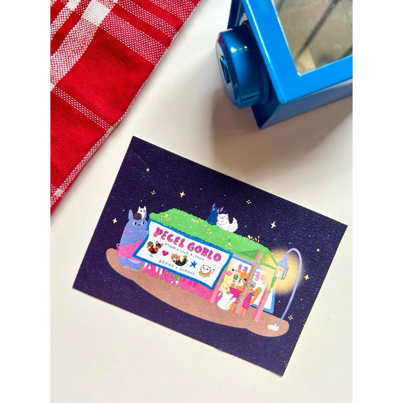 

Studio Goblo Art Print - ⋆｡ﾟ☁︎｡⋆ Warung Pecel Goblo at Night｡ ﾟ☾ ﾟ｡⋆