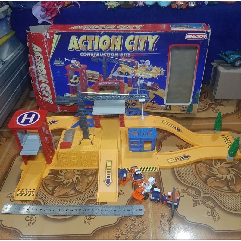 Vintage Realtoy Action City Construction Site Toy. diorama track realtoy
