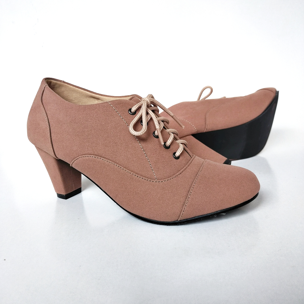 Sepatu Boots Tali Wanita Semi Boots Korean Style Fashion