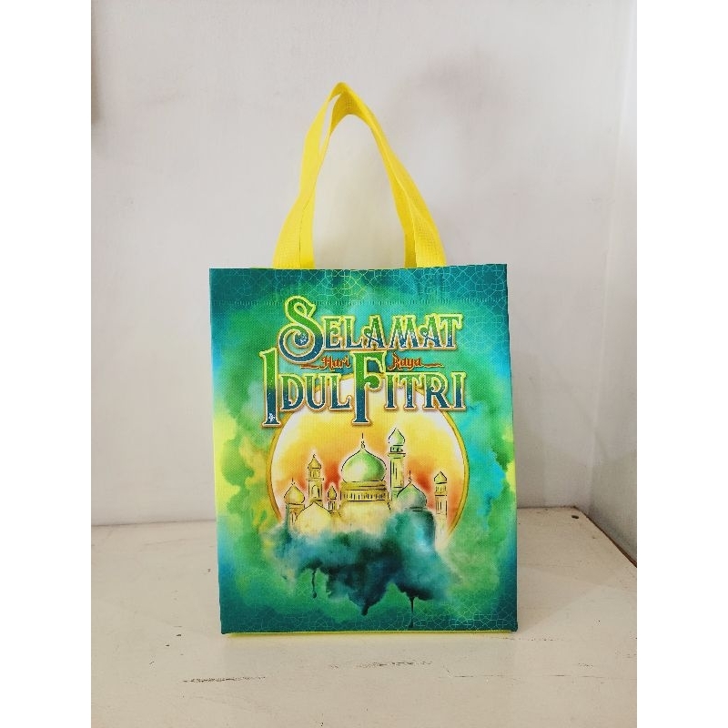 

tas lebaran p24xl20xt27 laminasi