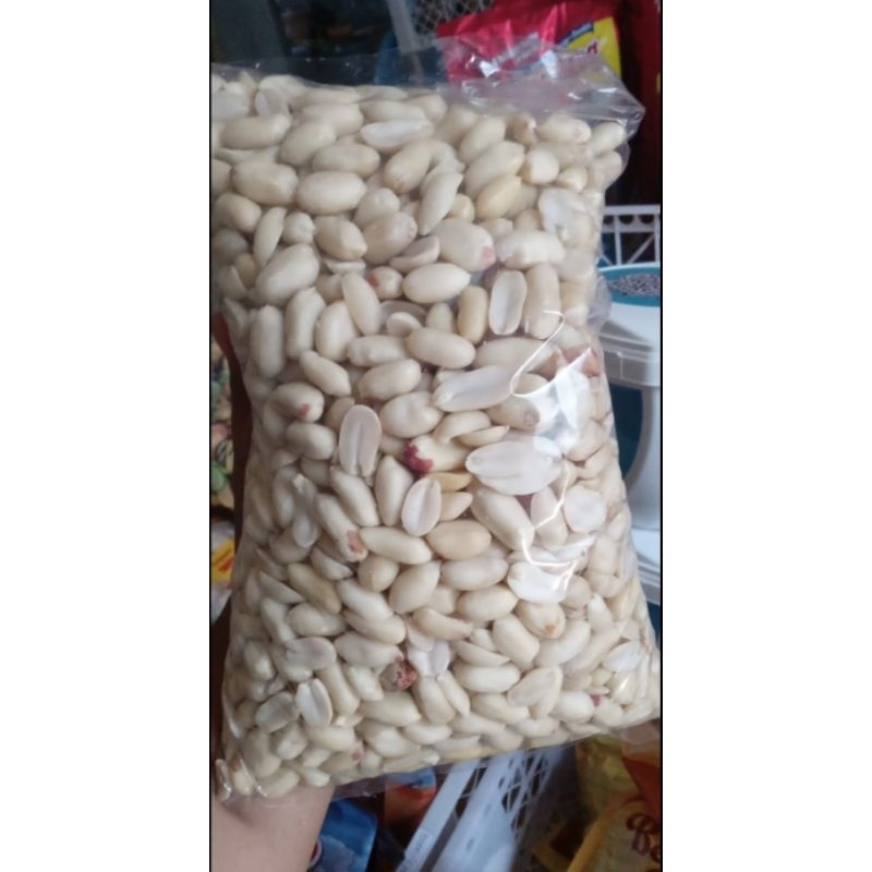 Kacang tanah kupas besar 1 kg/ kacang kupas besar 1kg