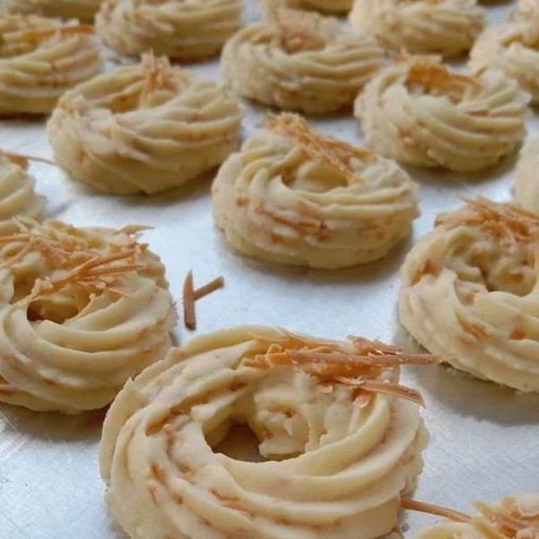 

Kue kering Sagu Keju kemasan toples 600ml - kue lebaran