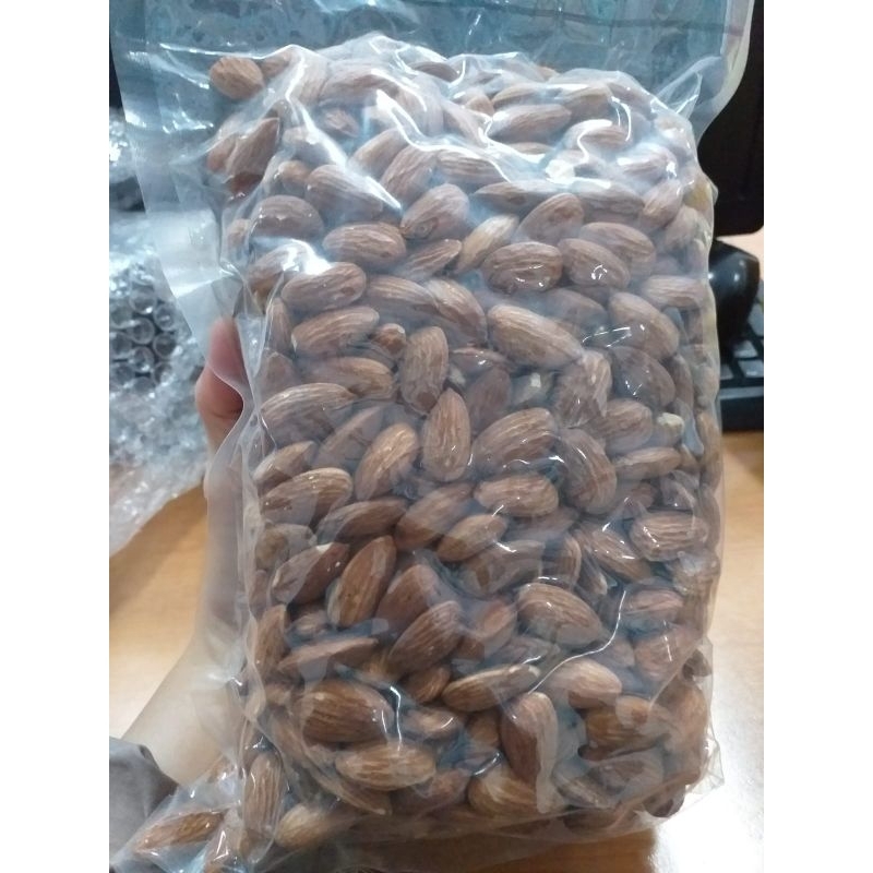 

Kacang Almomd Panggang