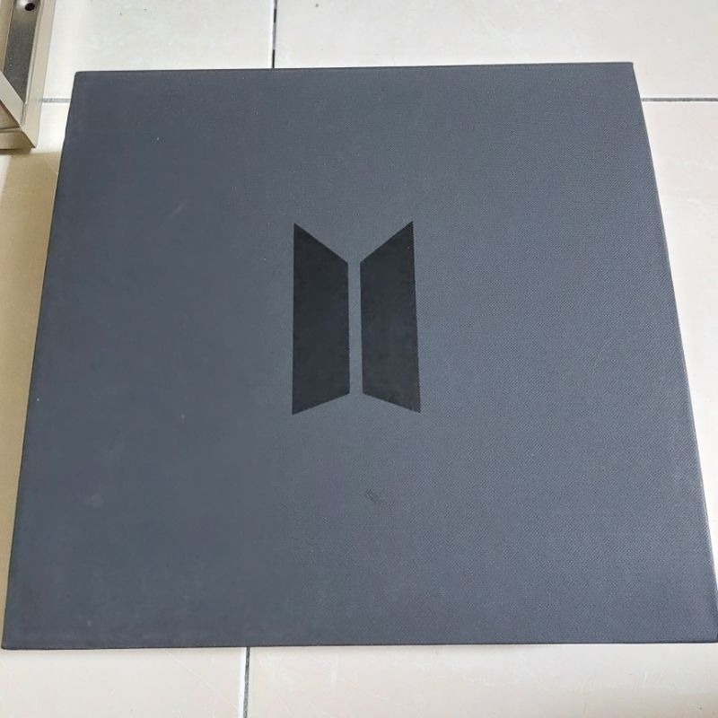 bts merch box 1