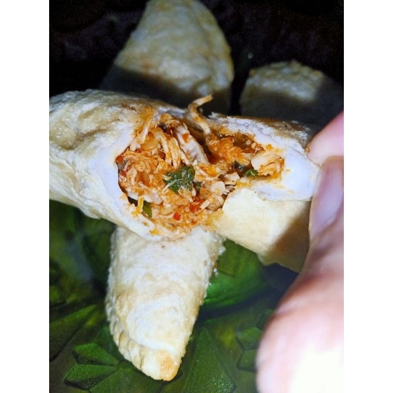 

CIRENG ISI PEDAS CUSTUME BEBAS POKOK EE ADA AYAM SUWIR , USUS, TULANG RANGU