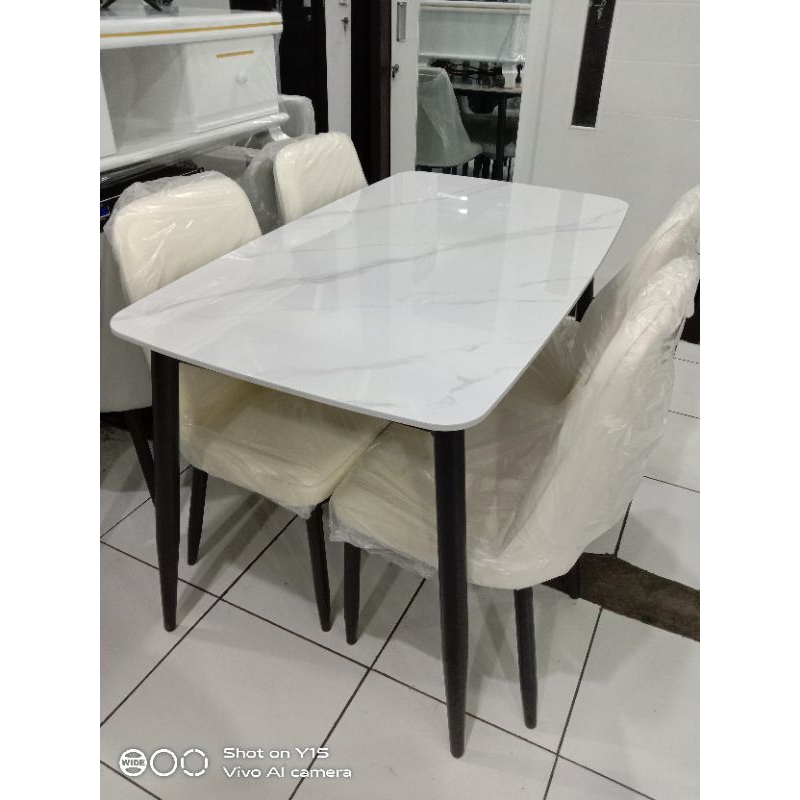 MEJA MAKAN MARMER 4 KURSI