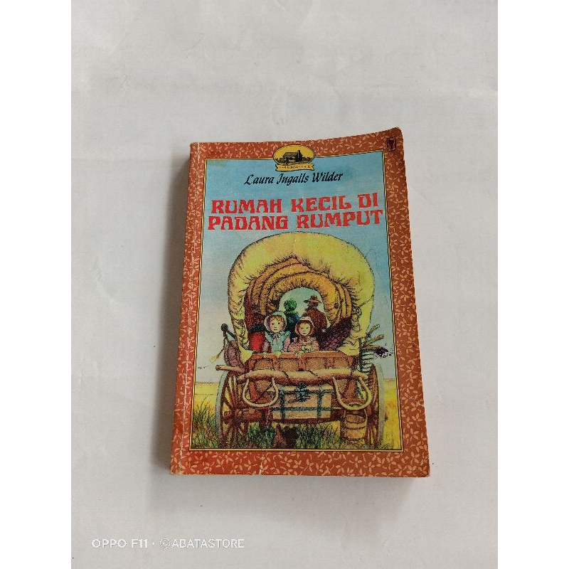 NOVEL LAURA INGALLS WILDER RUMAH KECIL DI PADANG RUMPUT