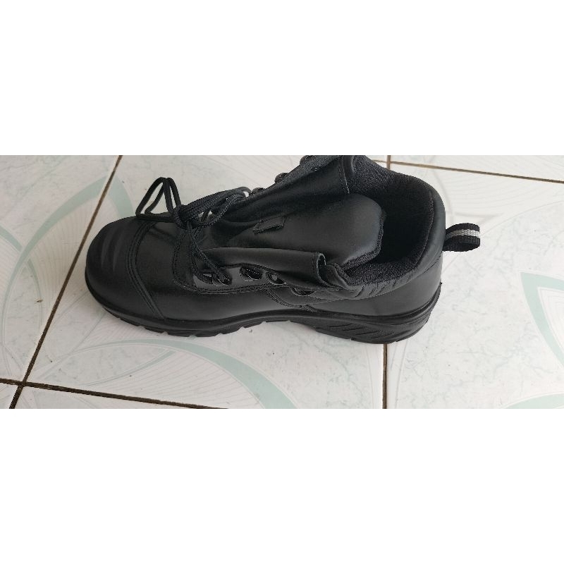 sepatu safety Dr Osha 3236