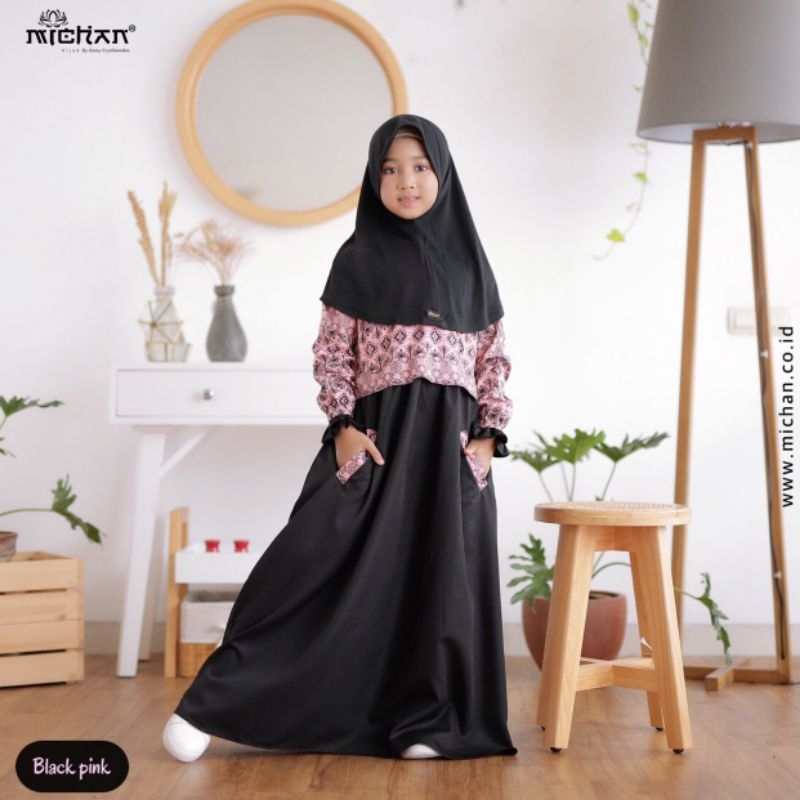 MICHAN - HELLO RAYA FAMILY | SARIMBIT LEBARAN
