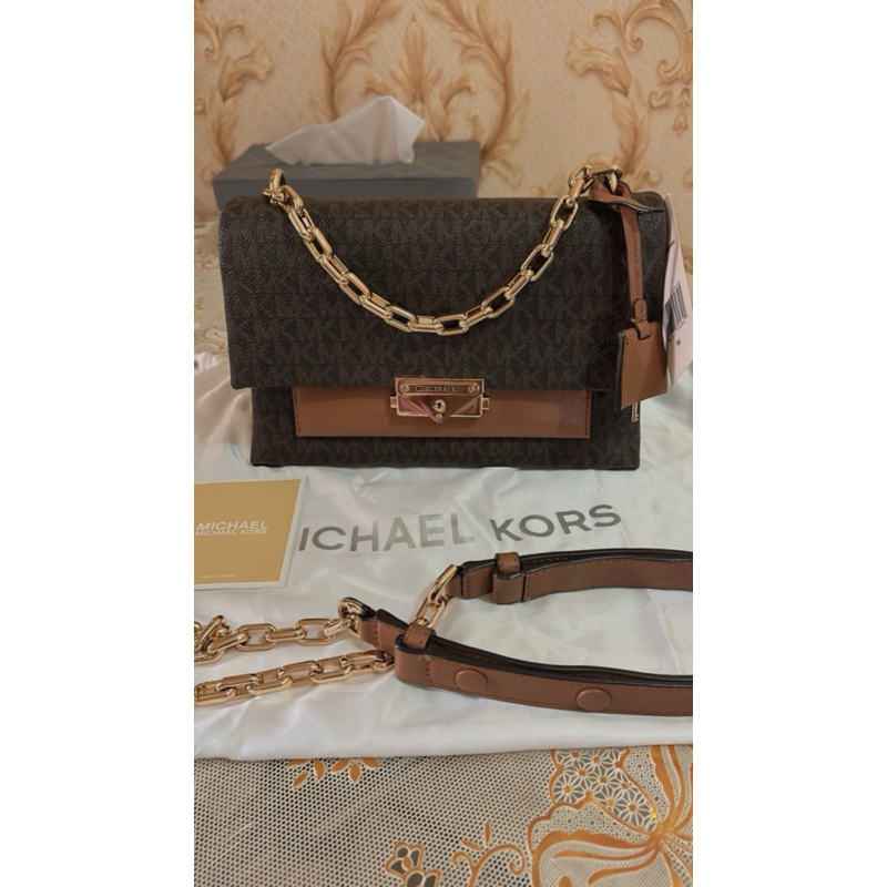 MK cece signature butik punya