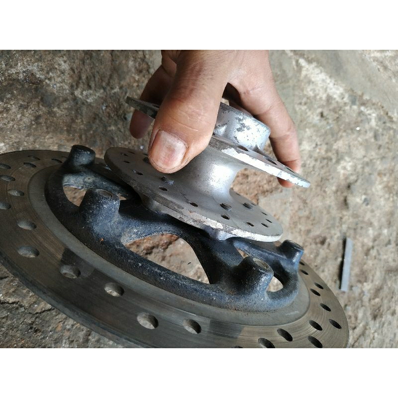 tromol depan set piringan cakram tiger revo