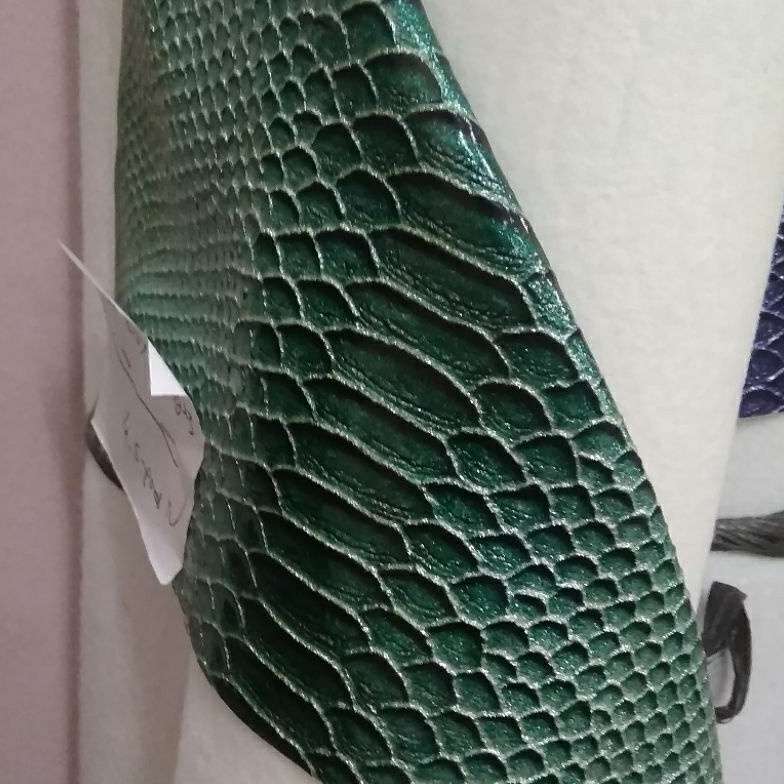 ART M98J Bahan Kulit SintetisKulit imitasi motif ular