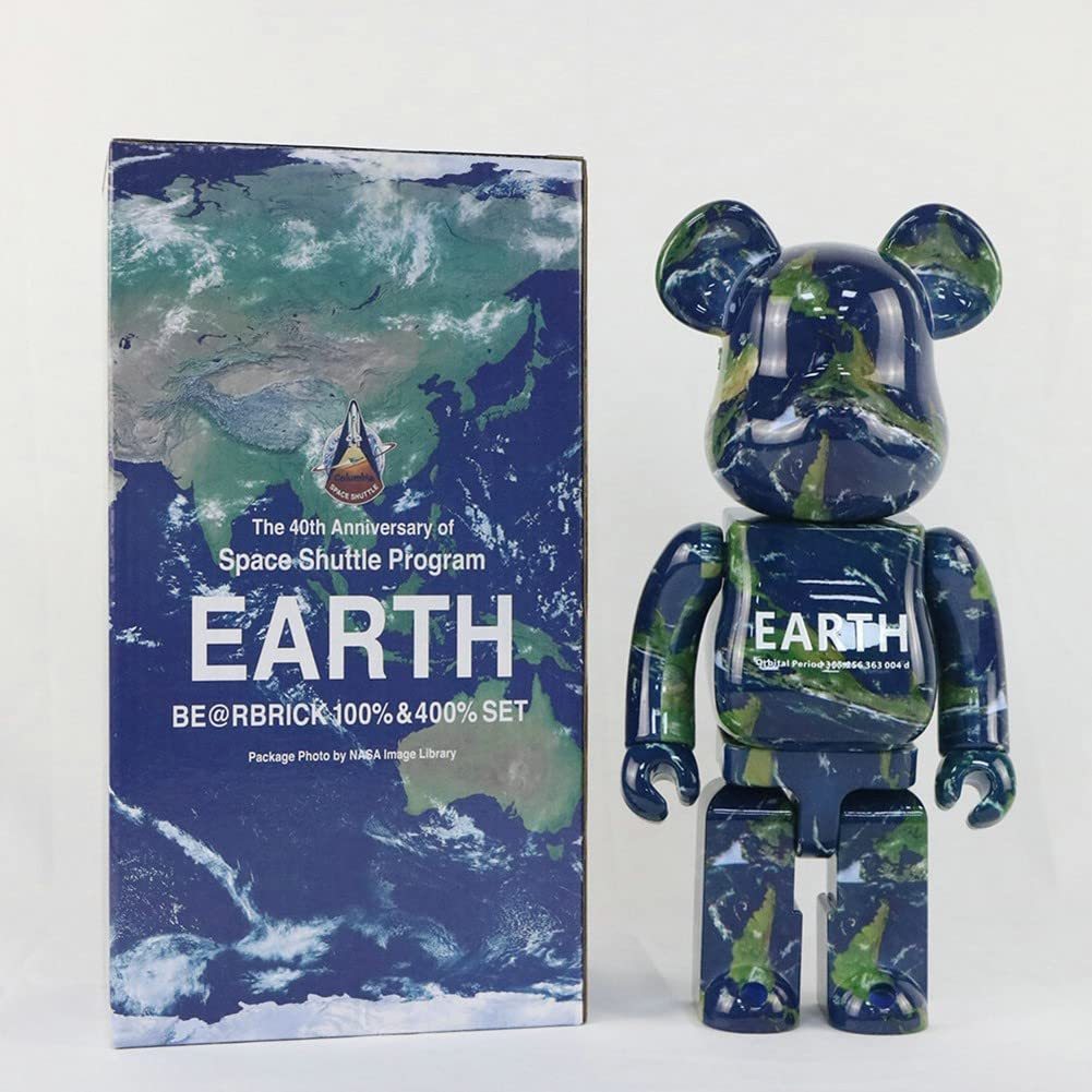 Pajangan Bearbrick Earth Columbia / Bearbrick Figurine 400% A 170