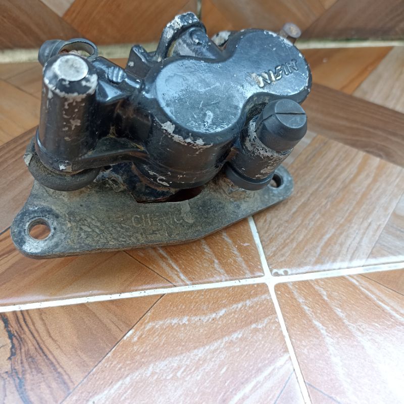 kaliper Nissin kiri rem cakram depan Honda Vario 110 old karbu vario cbs techno Original