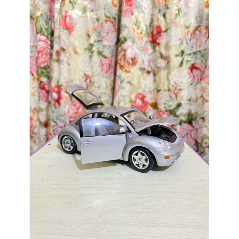 Diecast Volkswagen New Beetle Grey