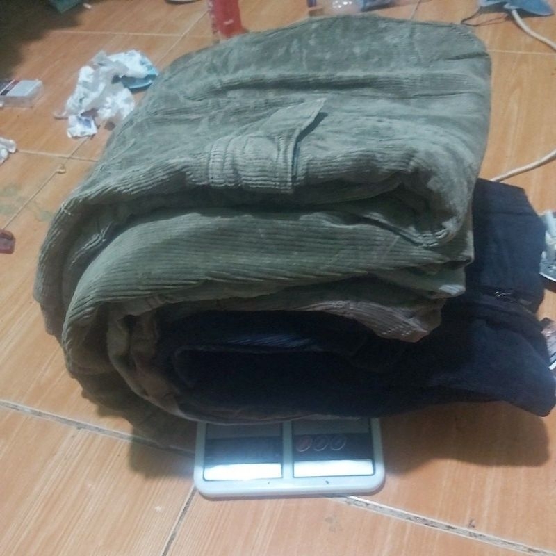 BORONGAN CELANA CORDUROY