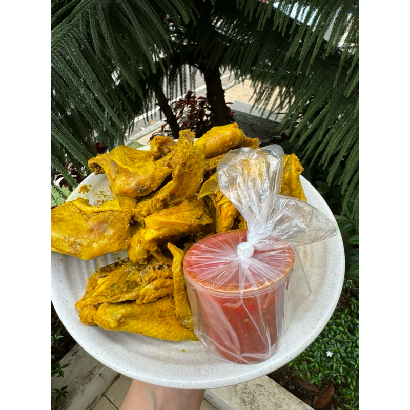 

Ayam kalasan kuning isi 10 + sambal 1 cup