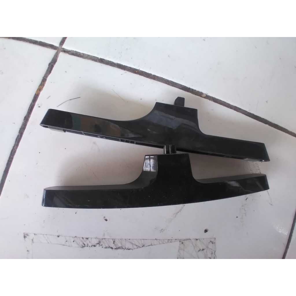kaki dudukan  tv samsung led ua32j4003 32 inch ua 32j4003 ar