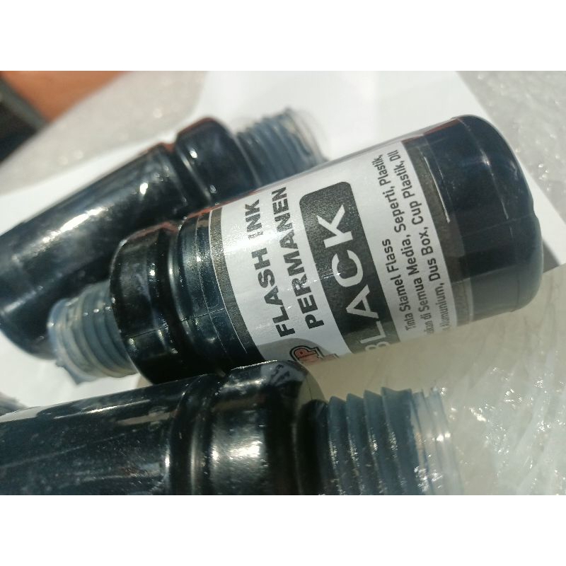 

TINTA STAMPEL FLAS MEDIA CUP PLASTIK /HITAM/70ML