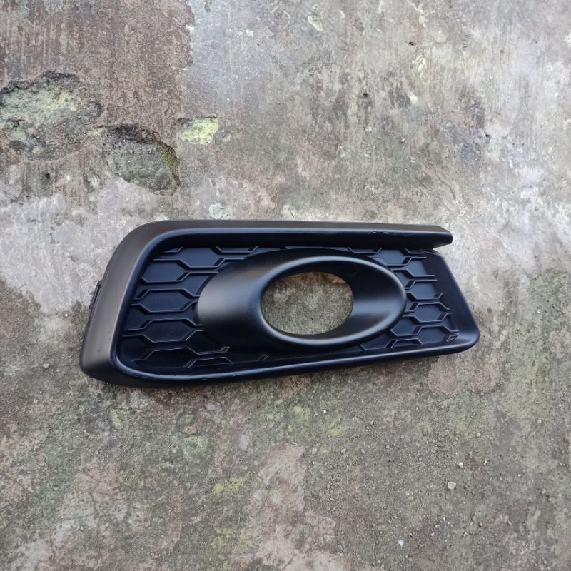 Cover foglamp Mobilio RS kanan