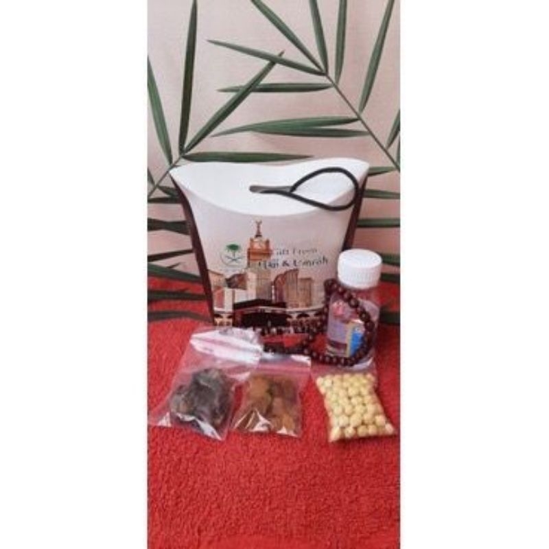 

paket ekonomi oleh haji &umroh murah.