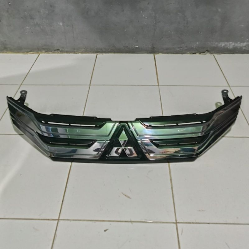 grill gril Mitsubishi xpander ultimate original