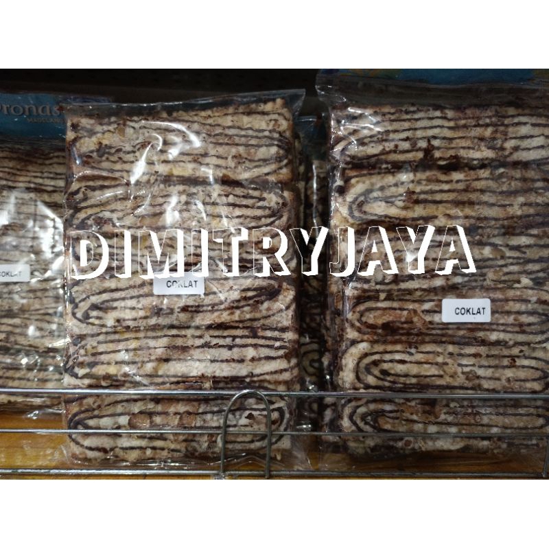 

Sale pisang coklat davronas / sale pisang / keripik kerupuk oleh oleh Magelang