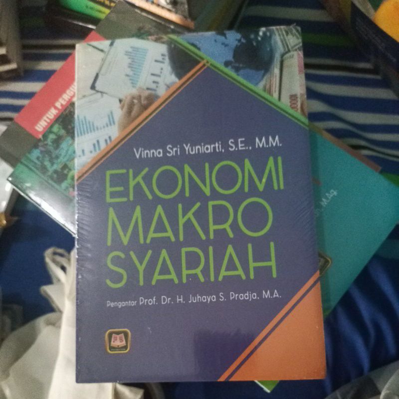 

Buku ekonomi makro syariah