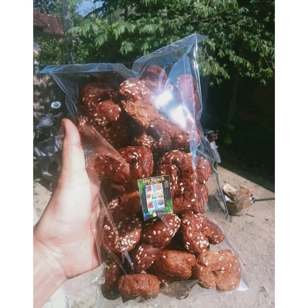 

Jajanan khas lombok aling-aling