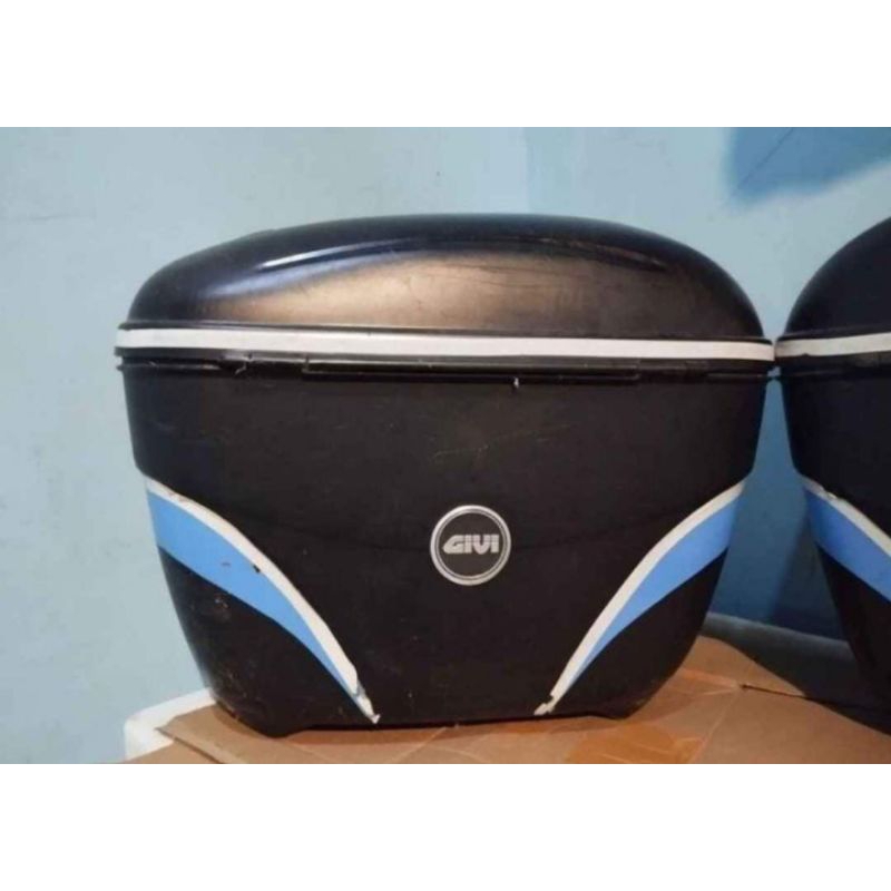 Sepasang Givi Box second good condition