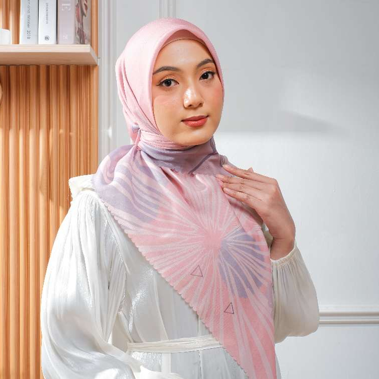 NISKALLA Laser Cut Hijab Segi Empat Print Motif Alana Warna Coral Salem
