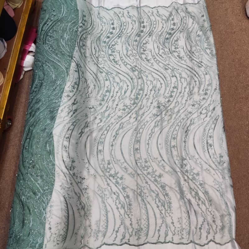 Tile Pearl Border Glitter