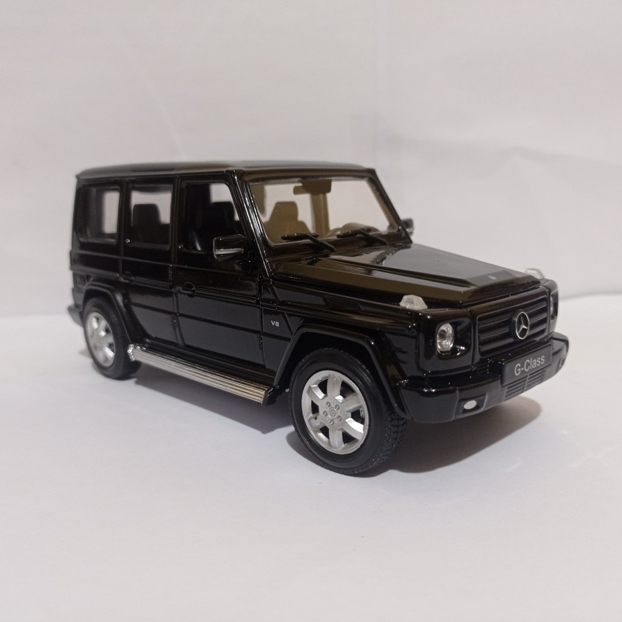 Diecast mobil Mercedes-benz G Class Welly 1:24 Mercedes benz C 63 AMG diecast mobil sport Welly Nex 