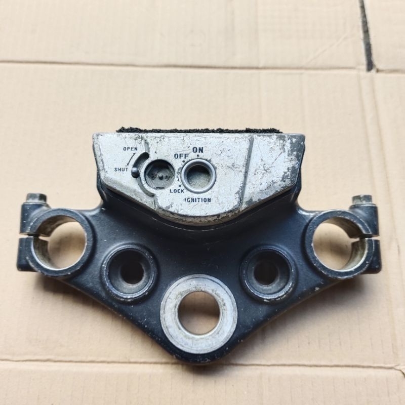 segitiga t atas Honda Verza Megapro mono original