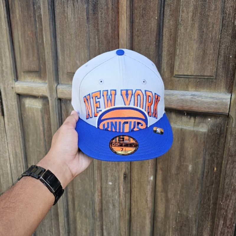 (SALE) NEW ERA 9FIFTY SNAPBACK NBA NEW YORK KNICKS BRAND NEW - 7½ FITTED