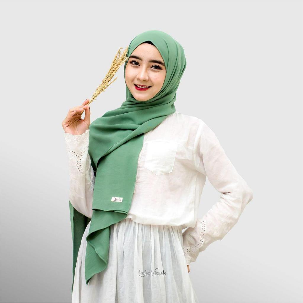 HIKIVA Hijab Pashmina Polos Woolpeach Warna Hijau Sage