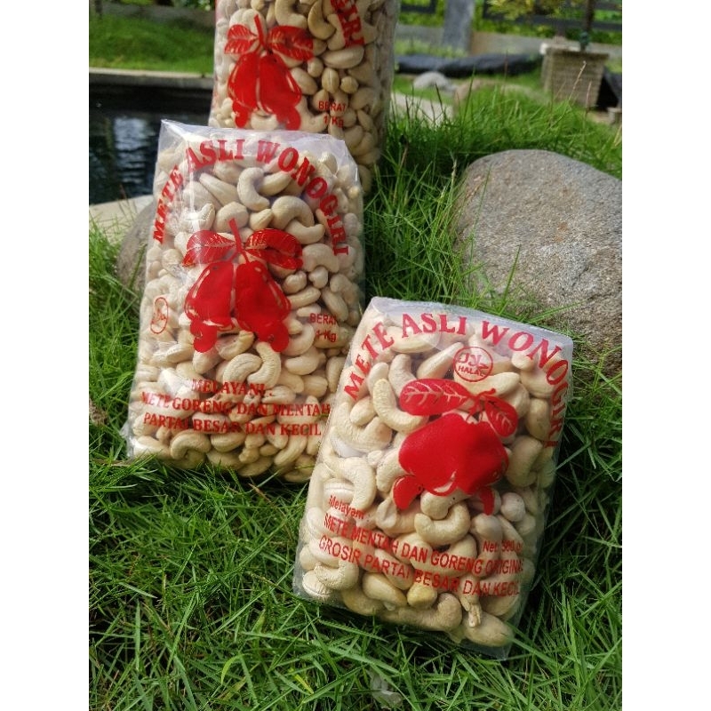 

KACANG METE MENTAH KERING 1KG